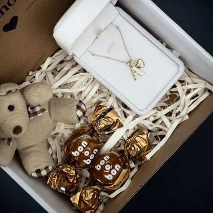 Collar Inicial con Corazón